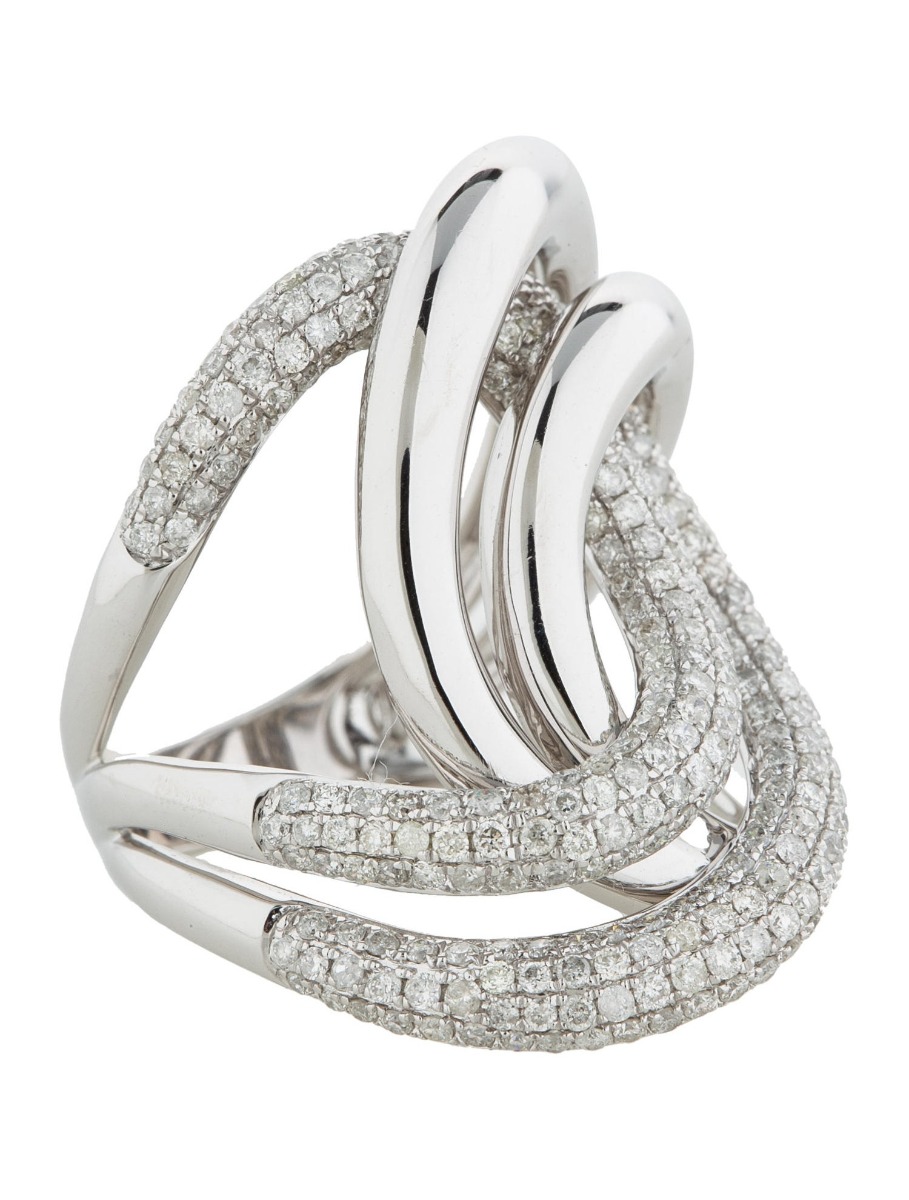 0--18k White Gold Interlocking Diamond Ring, 18k White Gold Interlocking Diamond Ring